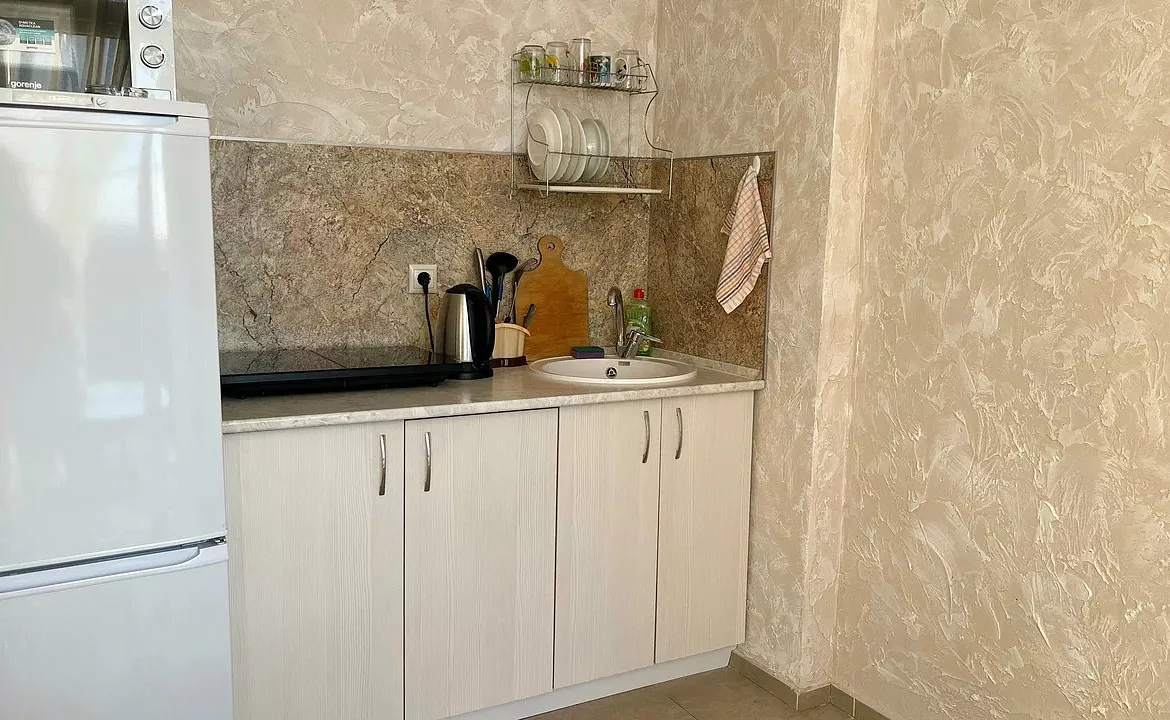 Апартаменты на 4-х человек с балконом. Гостевой дом "МЕЛИС". Дивноморское