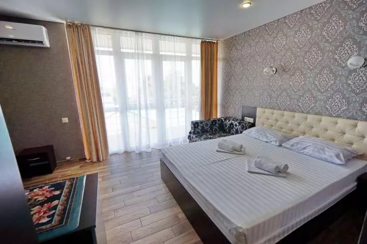 Комфорт 4-5ти местный. Отель «Черноморец». Лазаревское Комфорт 4-5ти местный. Отель «Черноморец». Лазаревское