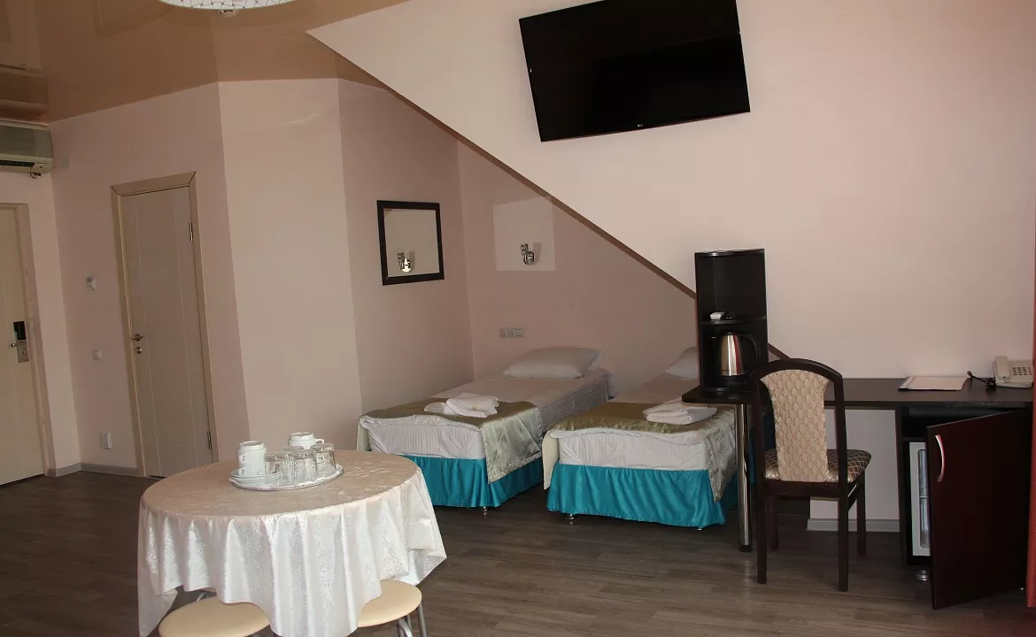 4-х местный Делюкс. Гостевой дом "Триумф". Лазаревское 4-х местный Делюкс. Гостевой дом "Триумф". Лазаревское