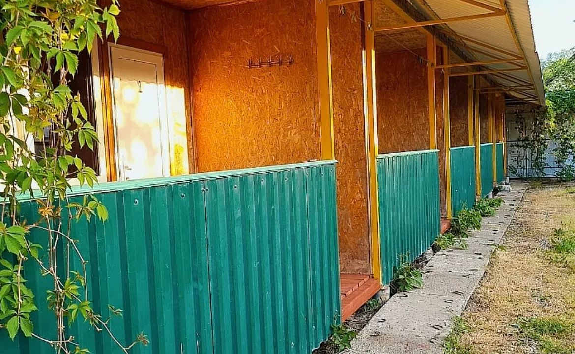 комфорт 5-ти местный. Частный сектор Спартак. Голубицкая