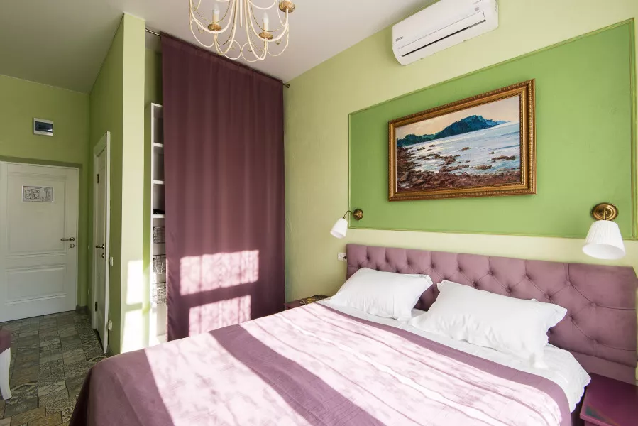 Улучшенный с балконом. Гостевой дом «Серый гусь». Сочи