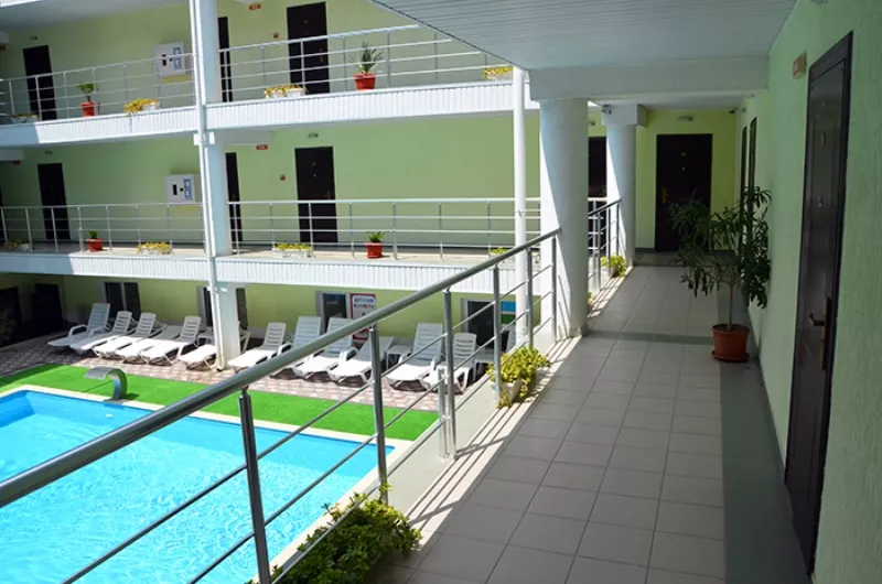 . Гостиница "На Эскадронной". Евпатория . Гостиница "На Эскадронной". Евпатория