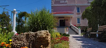 Отель "У моря"