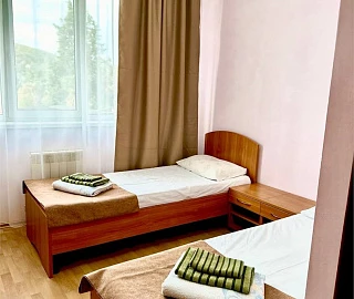 Cтандарт 2х местный с двумя кроватями и доп местом. Отель LooBeach SeaView. Cтандарт 2х местный с двумя кроватями и доп местом. Отель LooBeach SeaView.