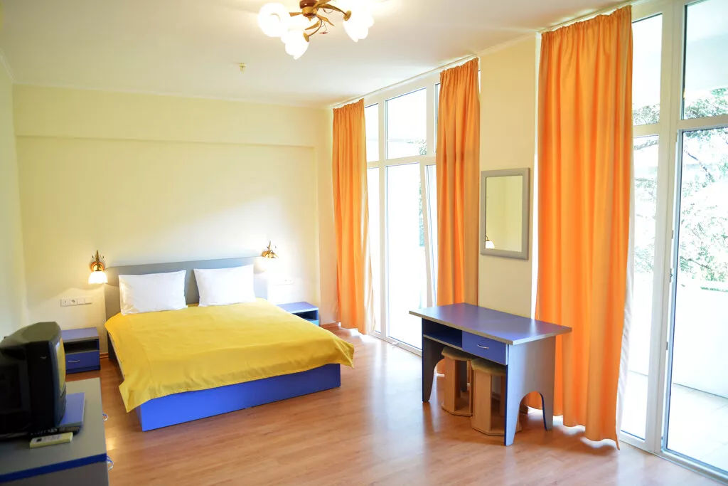 . Гостиница Адмирал Ялта. Ялта