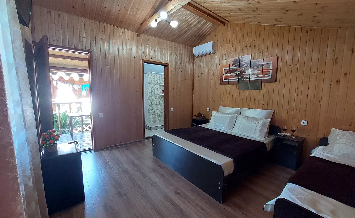 отдельный домик. Гостевой дом КАМЕЛИЯ. Пицунда