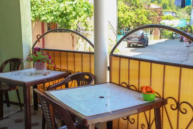 . Гостиница  "Sea Zone" . Пицунда