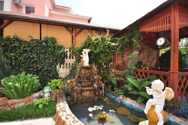 . Коттедж «Золотой Лев». Чайка