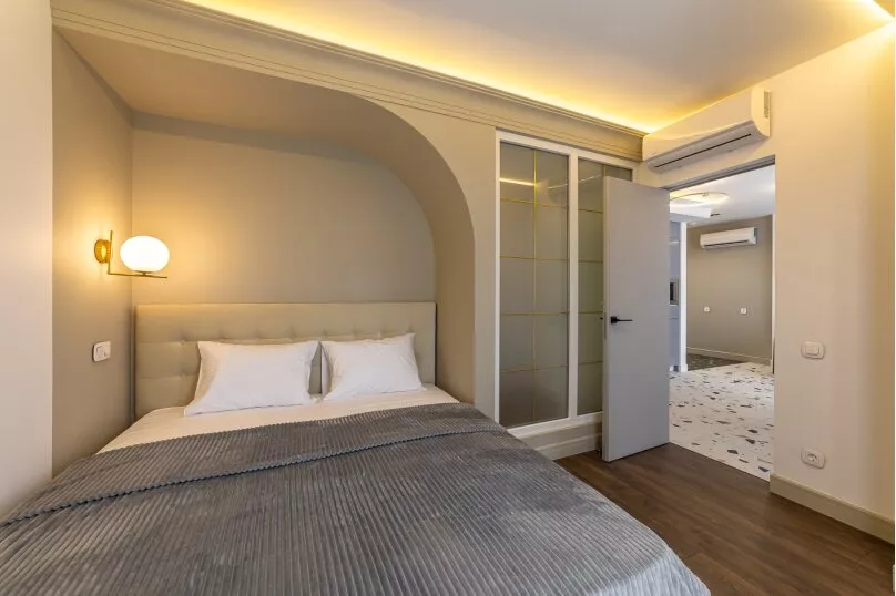 Апартаменты с 2 спальнями. Квартира в многоквартирном доме Апартаменты ЖК «Красная площадь». Сочи