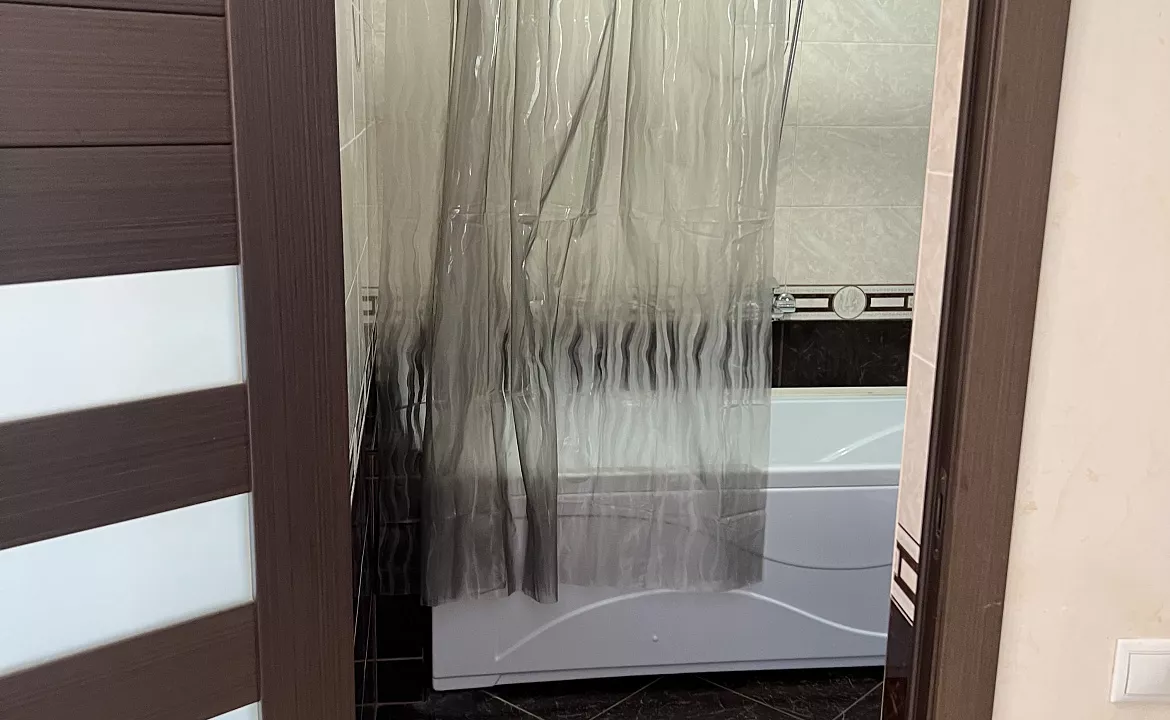 Комната 1. Гостевой дом Lux. Квартиры в Пицунде