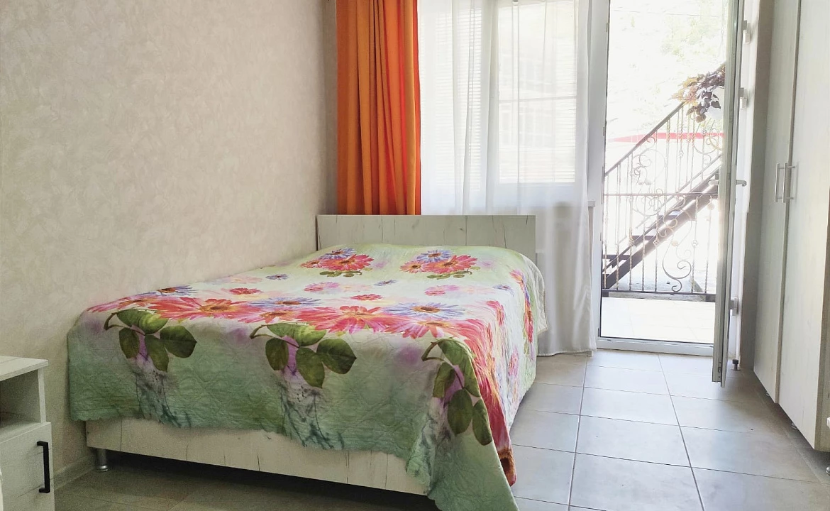 4-х местный  стандарт с кухней. Уда-ча в Свирском ущелье. Лазаревское