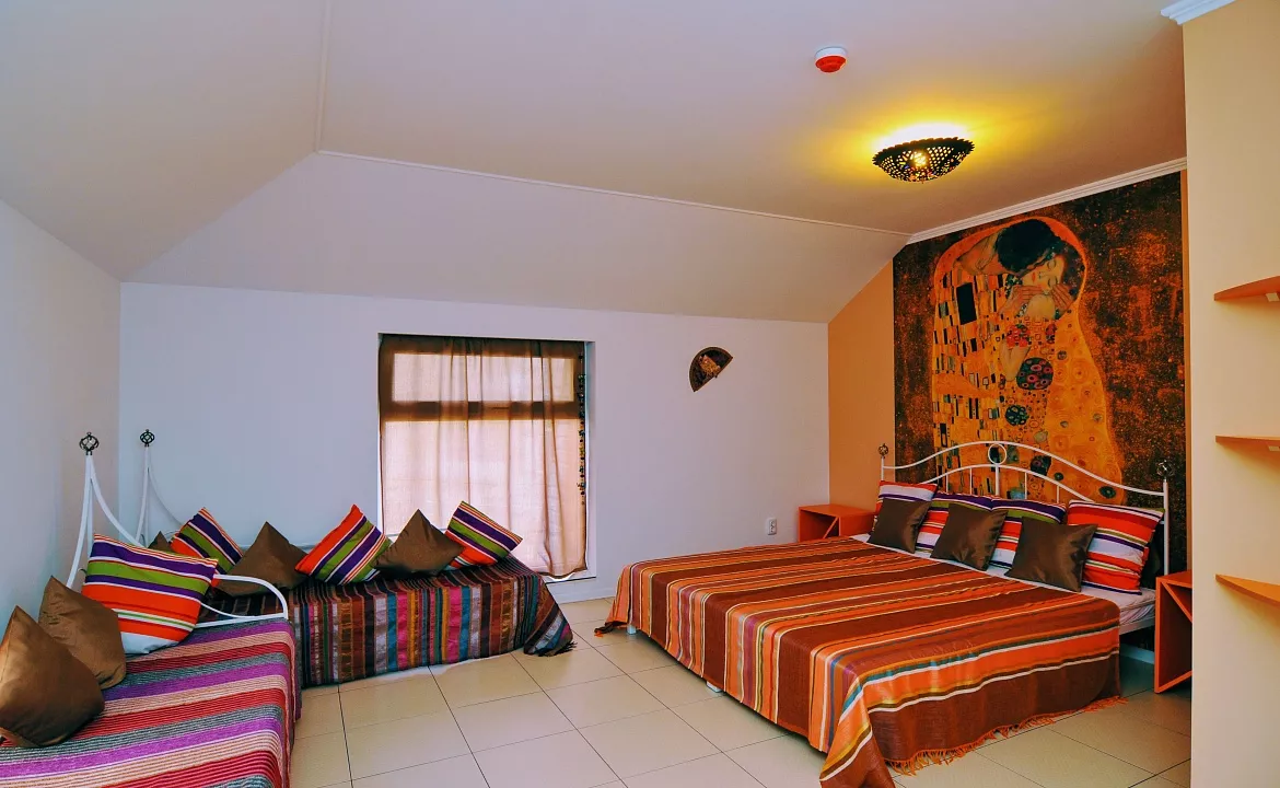 Мансардный номер. Отель "У верблюжьих горбов". Коктебель