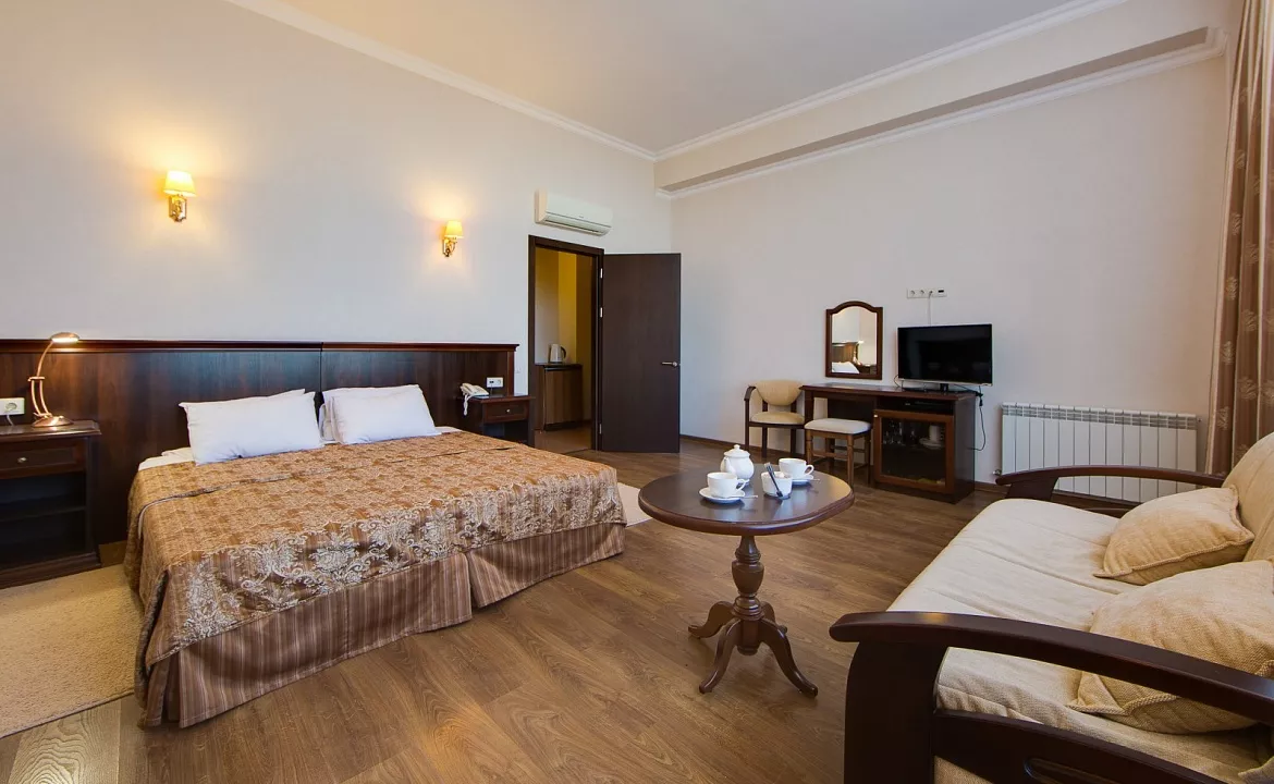 Джуниор сюит. Отель "Анапа Лазурная" 3*. Анапа