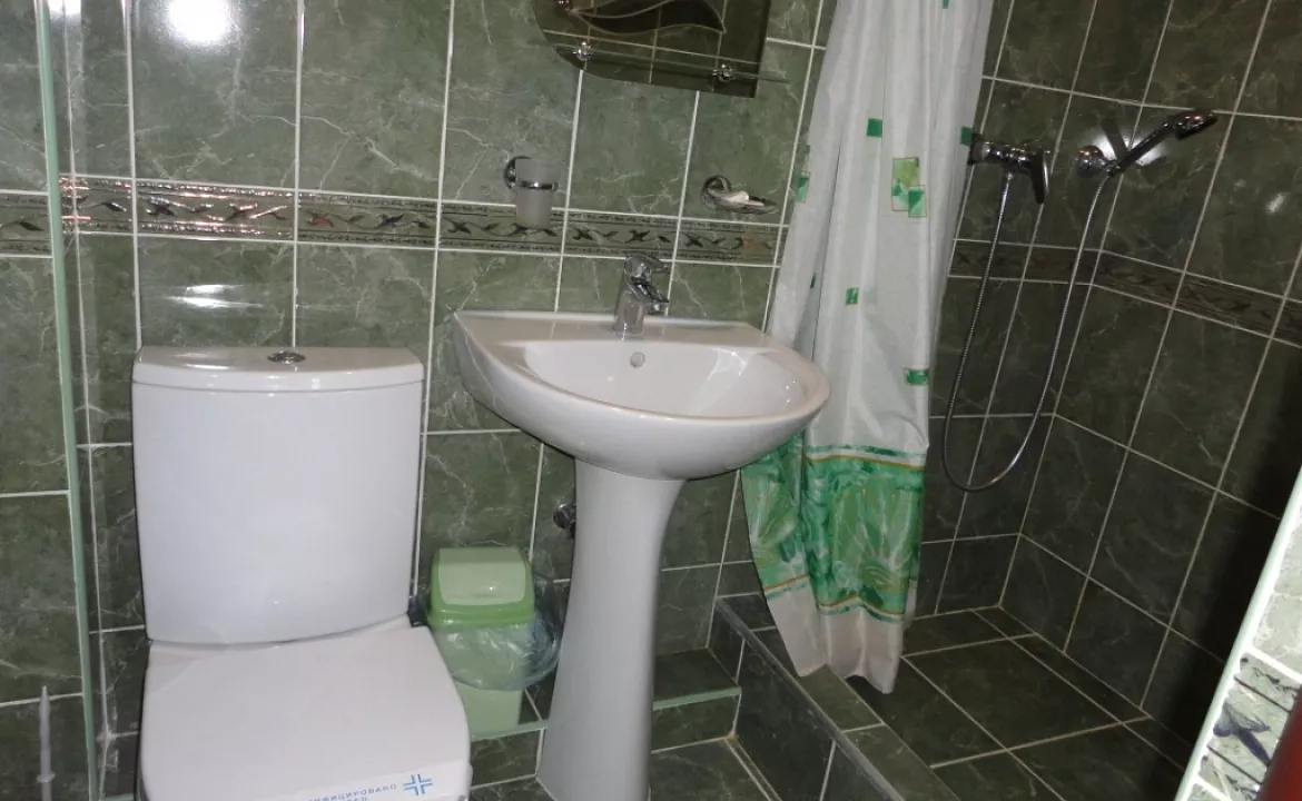 Семейный. Гостевой Дом Ошале. Орджоникидзе