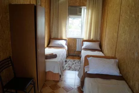 Трехместный эконом с удобствами на этаже. Частный сектор "Южный Дворик". Архипо-Осиповка