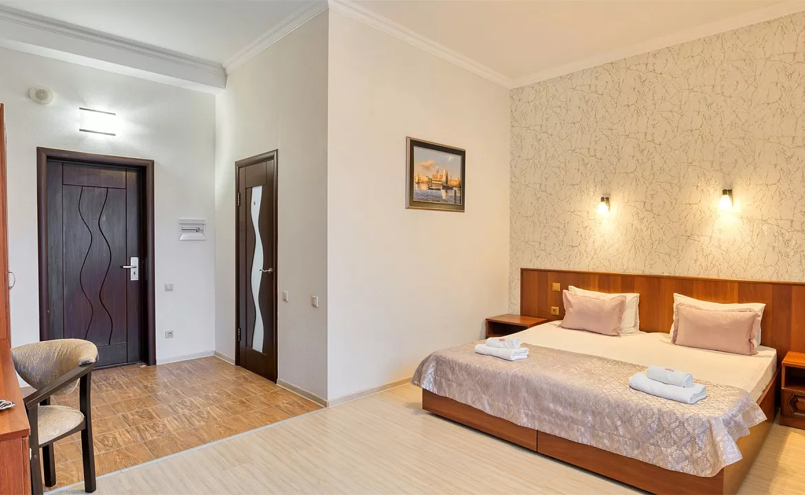 Стандарт с балконом (без вида). Отель Greek House. Красная Поляна