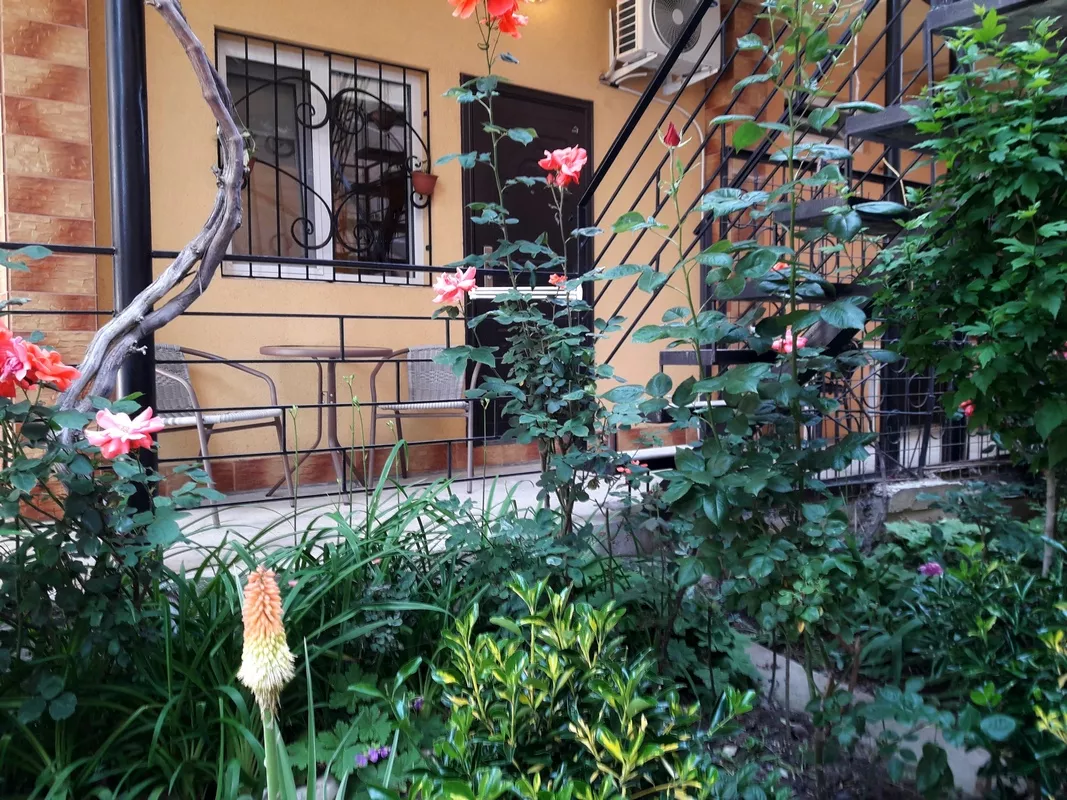 . Частный сектор  Студия. Алушта