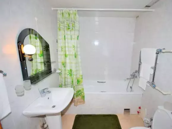 «Люкс» двухкомнатный 2-местный, с кухней. Гостиница «Домбай». Домбай-гостиницы