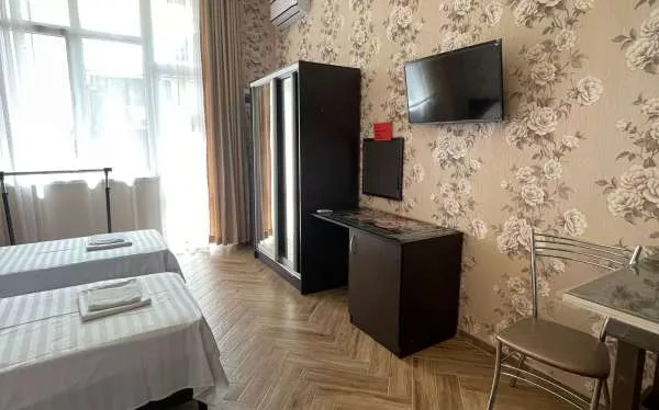 Студия 3-х местная с личной кухней. Отель «Черноморец». Лазаревское Студия 3-х местная с личной кухней. Отель «Черноморец». Лазаревское