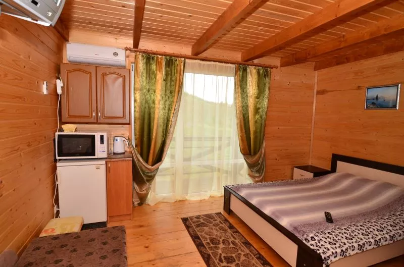 3-местный «стандарт» улучшенный. Вилла «Виола». Алушта