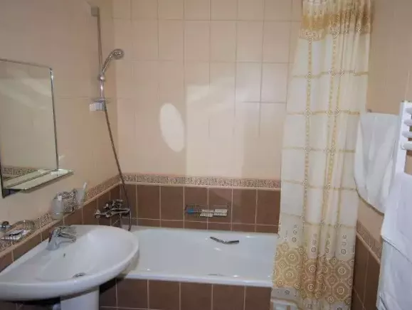 «Люкс-Студия» 1-комнатный. Отель «Националь». Домбай-гостиницы