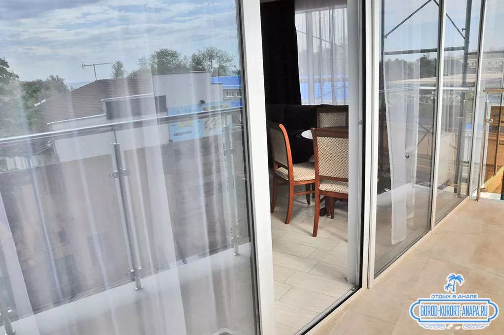 . Отель "Skybridge". Нижнее Джемете . Отель "Skybridge". Нижнее Джемете
