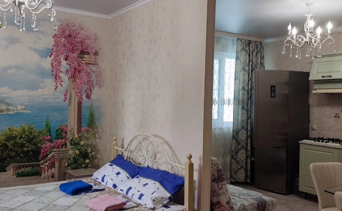 Четырёхместный люкс с кухней. "Брио" частный сектор. Геленджик Четырёхместный люкс с кухней. "Брио" частный сектор. Геленджик