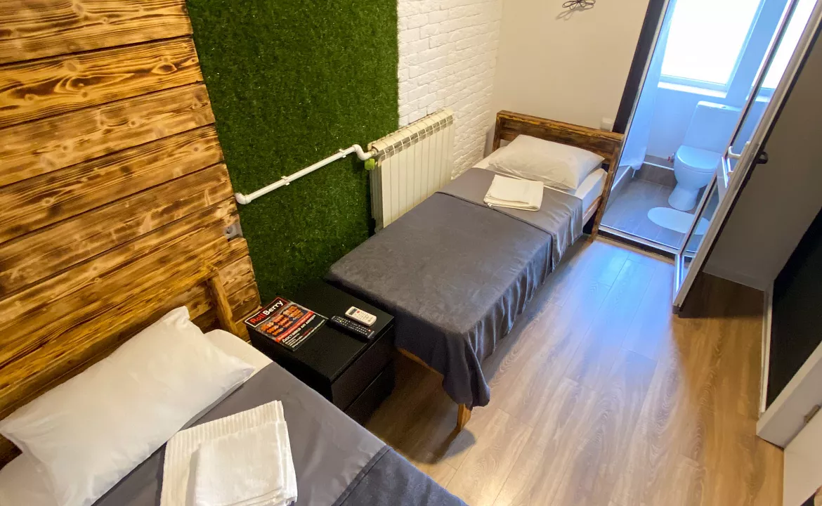 Двухместная комната на втором этаже 3. Гостевой дом GreenWall. Анапа