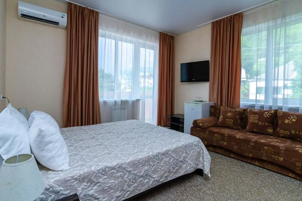 3-х местный номер . Гостевой дом "Адмирал" - Небуг. Небуг