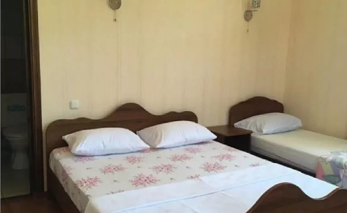 Семейный. Гостевой дом Кристалл - Сухум. Сухум