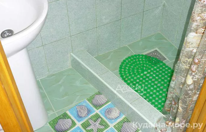 4-х местный с удобствами (2 ком. квартира). Гостевой дом На Приморском . Голубицкая