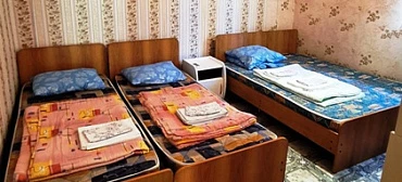 ОТДЕЛЬНЫЙ 2-х комнатный ДОМИК со всеми удобствами  (семь спальных мест)!  МОРЕ напротив! 