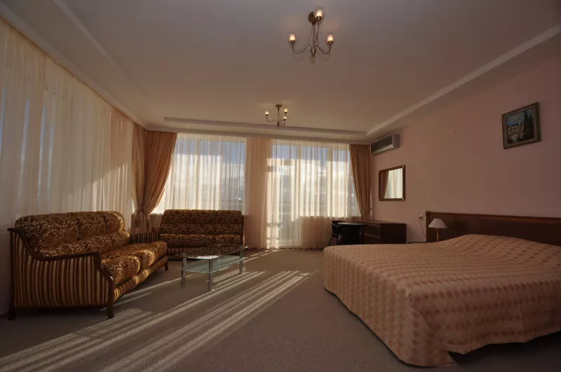 Номер Люкс. Гостиница Консоль-Спорт НИКИТА. Никита