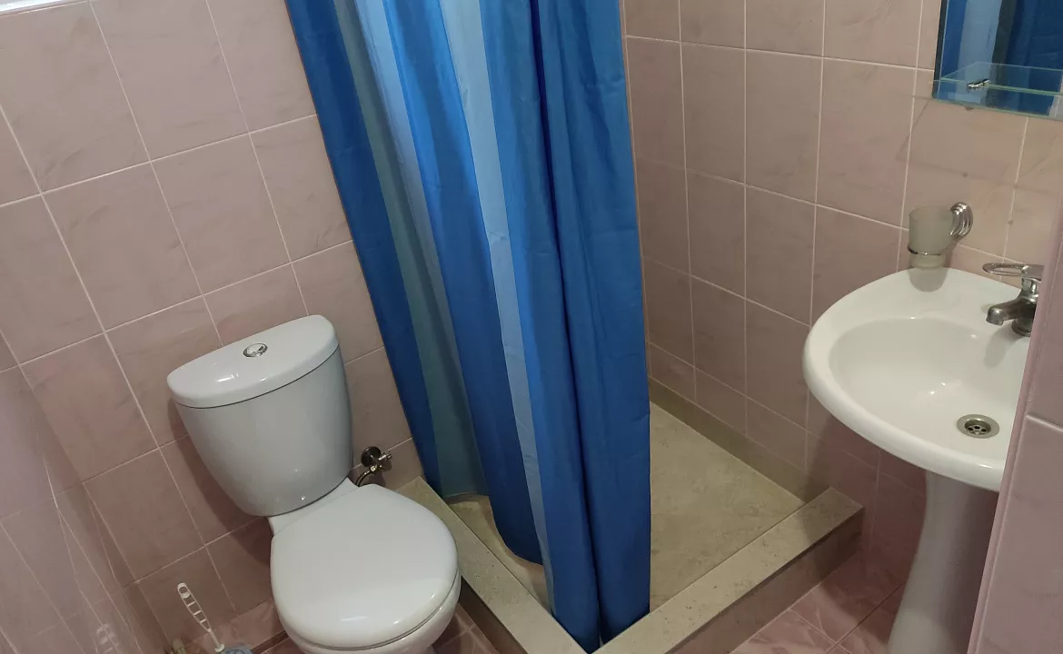 Четырехместный с удобствами и балконом. Гостевой дом "Одиссей" - Кабардинка. Кабардинка Четырехместный с удобствами и балконом. Гостевой дом "Одиссей" - Кабардинка. Кабардинка