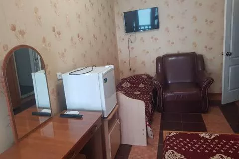  3-х местный с удобствами. Гостевой дом "Волна". Лазаревское
