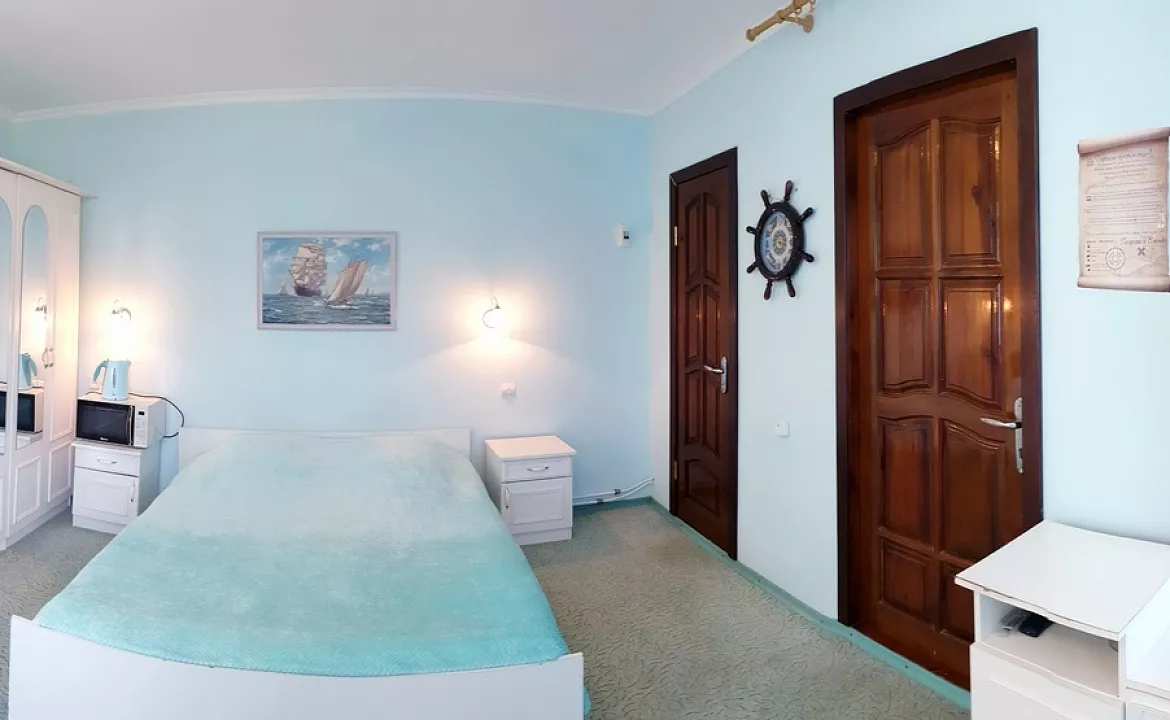 3-МЕСТНЫЙ КОМФОРТ №2. Гостевой дом "МоревдоМ". Коктебель