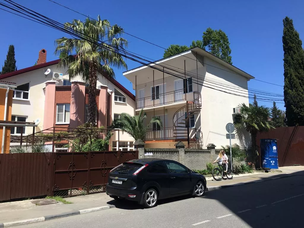 . Гостевой дом "Тритон" . Адлер