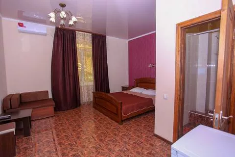 «Стандарт». Гостиница  "Sea Zone" . Пицунда