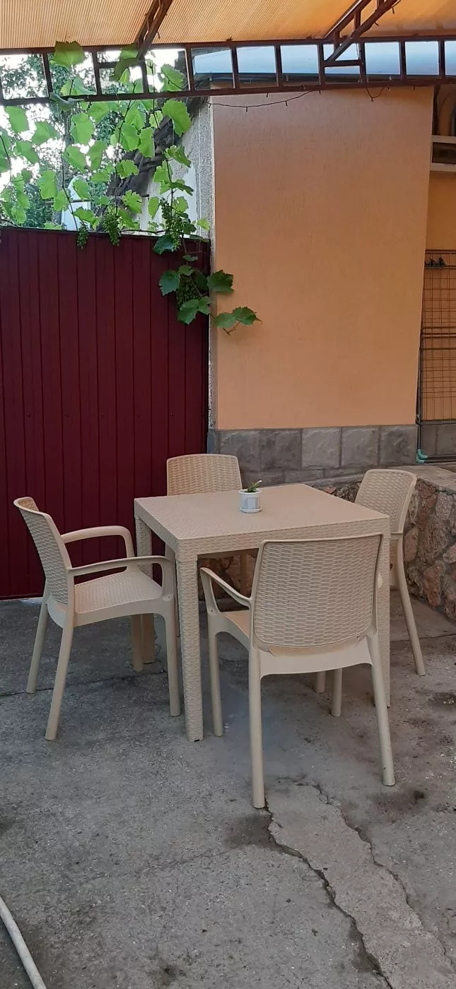 . Дом под ключ Домик со всеми удобствами Черноморское , с.Новосельское , ул.Новая , д.4. Крым - частный сектор