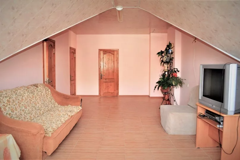 2х.комнатный 4х местный с завтраком август . Гостевой дом У Георгия . Витязево