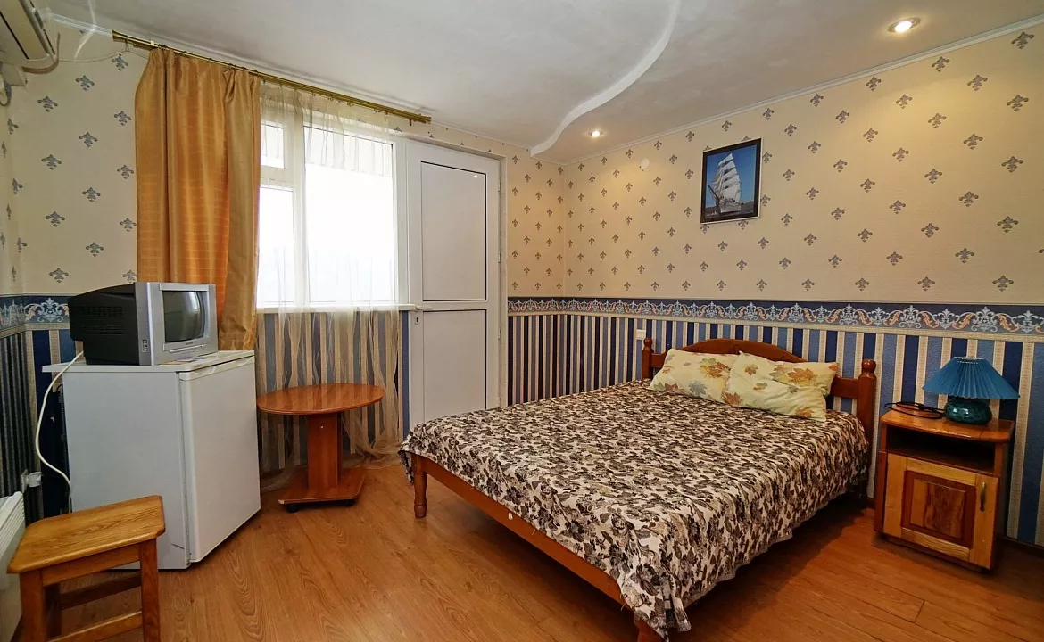 3-КОМНАТНЫЙ НОМЕР С МИНИ КУХНЕЙ Вместимость до 6 мест. Гостевой дом "Лето". Лазаревское 3-КОМНАТНЫЙ НОМЕР С МИНИ КУХНЕЙ Вместимость до 6 мест. Гостевой дом "Лето". Лазаревское