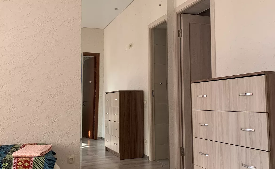 Часть дома под ключ . Частный сектор Часть дома под ключ с двором. Геленджик