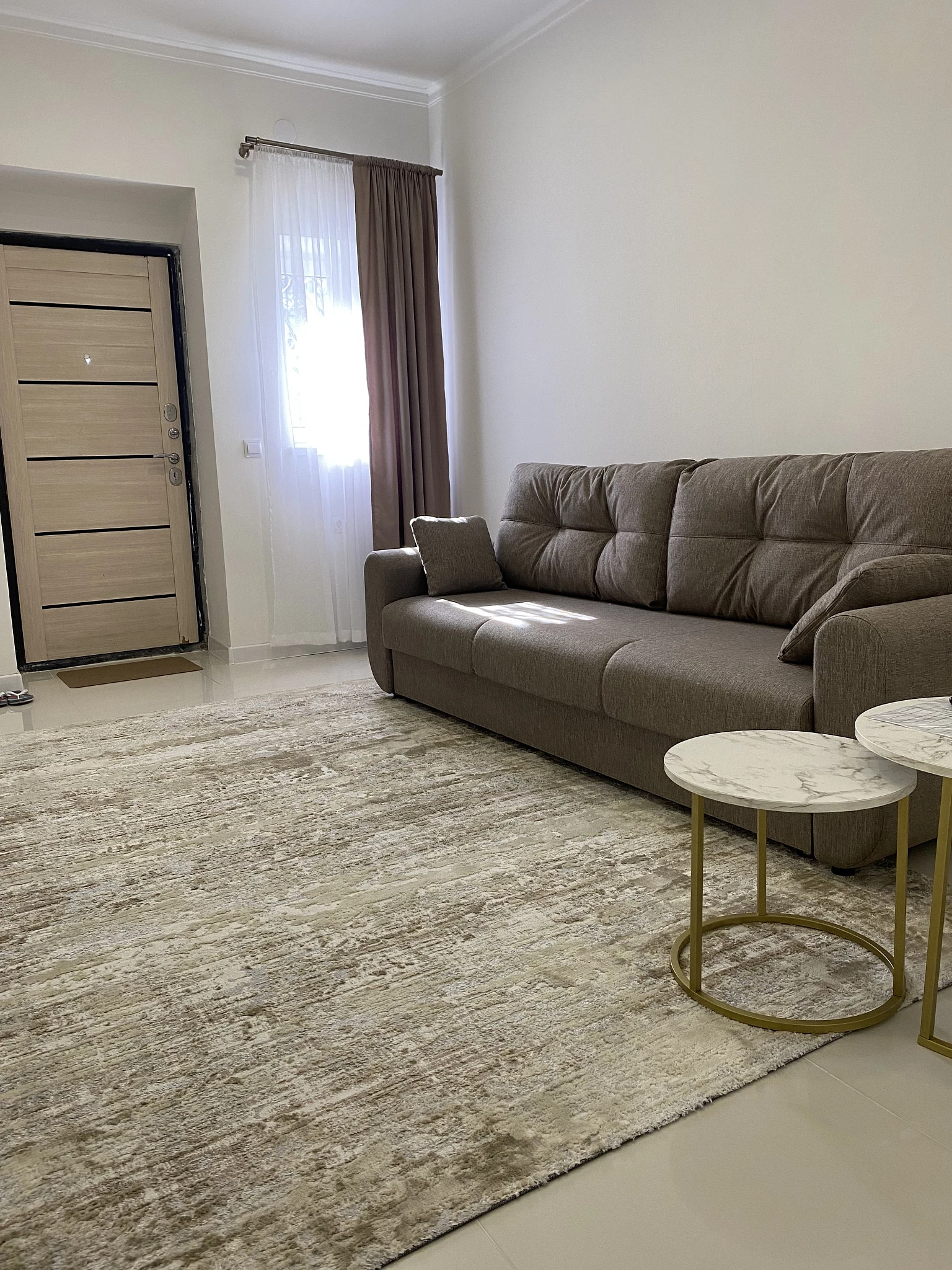 . Просторная квартира рядом с морем. Сухум