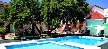 Гостиница "Капитан Флинт" в Новомихайловском