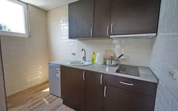 Студия 3-х местная с личной кухней. Отель «Черноморец». Лазаревское Студия 3-х местная с личной кухней. Отель «Черноморец». Лазаревское