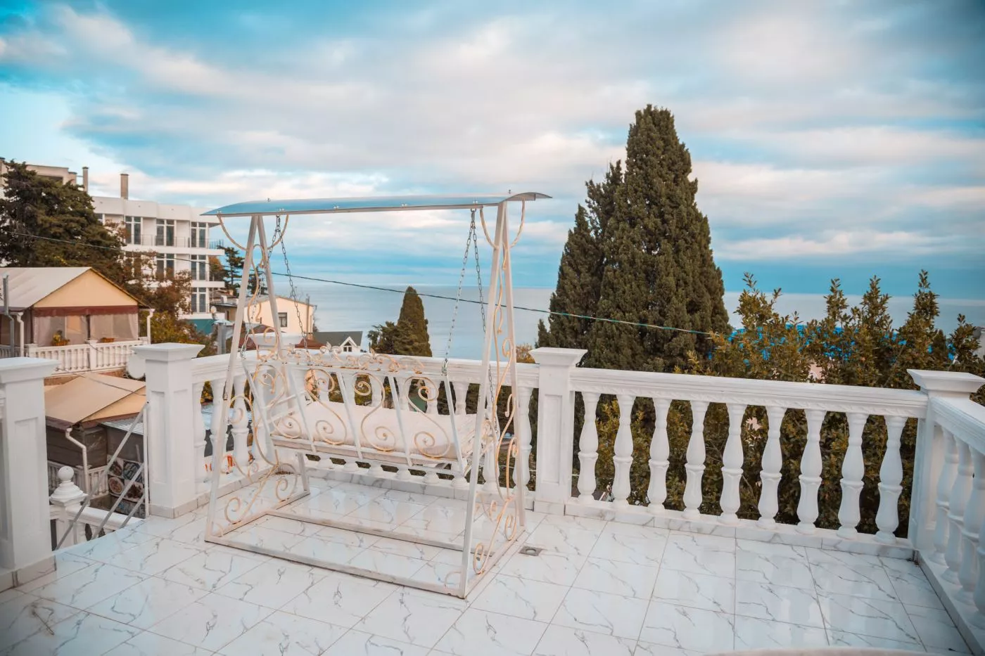 . Гостевой дом частный "Мид". Ялта