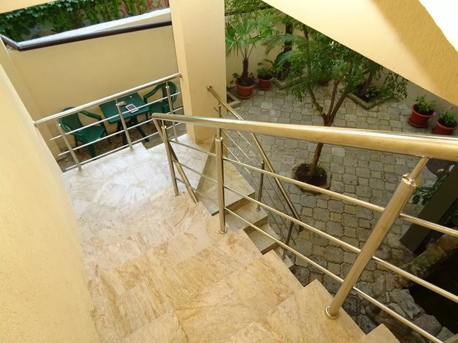 . Гостиница "Семья". Адлер