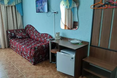 4-х местный «Полулюкс» с балконом. Гостиница «Жемчужина». Архипо-Осиповка