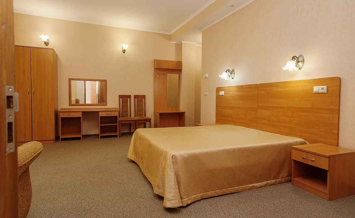 Двухкомнатный Семейный на 1 этаже. Гостевой дом Дом у Моря ЛАКИ. Геленджик Двухкомнатный Семейный на 1 этаже. Гостевой дом Дом у Моря ЛАКИ. Геленджик