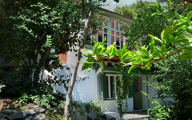 Дача. Виллы "Мераба". Гурзуф